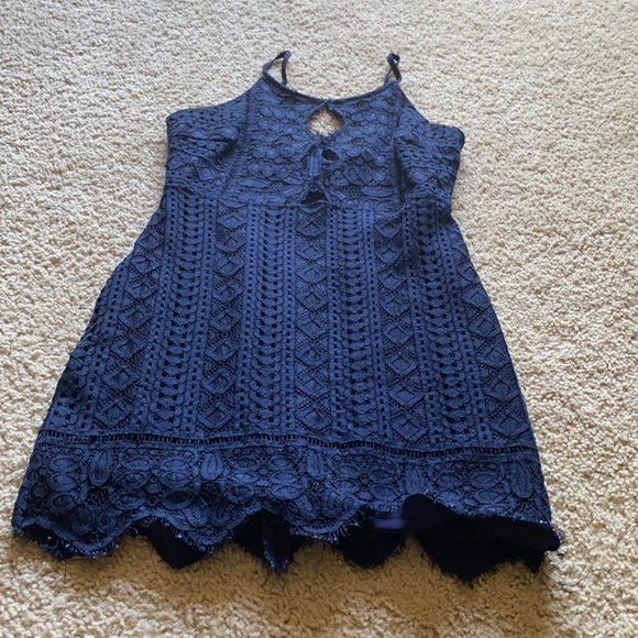 Dark blue lace dress - Picture 1 of 3